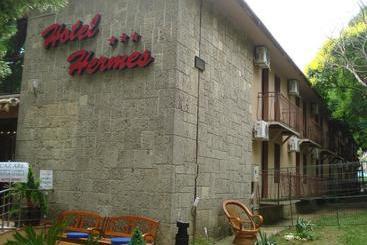 Отель Hermes