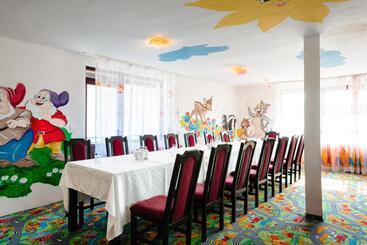 ホテル Pensiunea Casa Zanelor