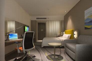 Отель Holiday Inn Express Chengdu Jinniu, An Ihg
