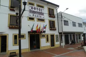 ホテル Esmeralda Plaza