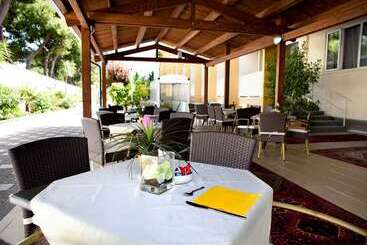 בית מלון כפרי Resort Villa