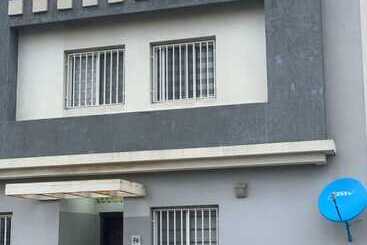 تختخواب و صبحانه Jasmine Estate Dawaki Hillside