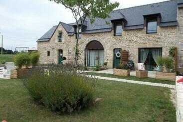 Bed and Breakfast Les Gites De Kerdurod