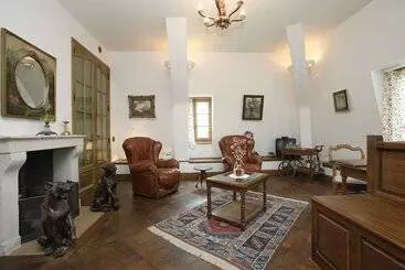 Aamiaismajoitus (B&B) Château De Flée