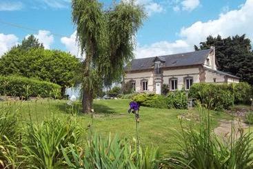 ベッドアンドブレックファースト Le Cardonnet