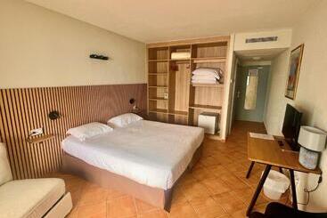 בית מלון כפרי Hôtel Castel D'orcino