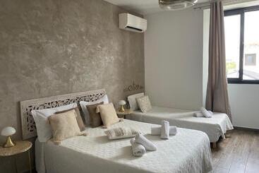 בית מלון כפרי Hôtel Restaurant La Caravelle