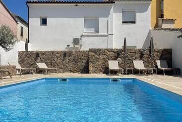 Отель Hôtel Restaurant La Caravelle