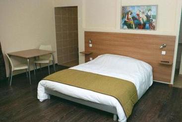 Hotel La Tour Des Lys