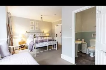 Bed and Breakfast Albury House