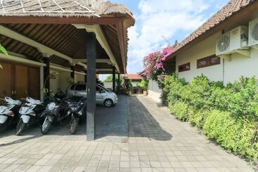 Otel Kubu Kedungu Villas