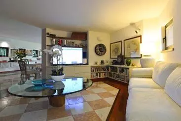Hotelli Like Home Boutique
