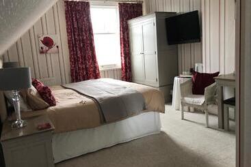 민박 Crickleigh House