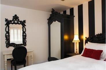 تختخواب و صبحانه The Broad Leys