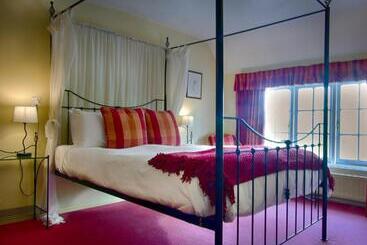 هتل Tumbling Weir