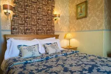 تختخواب و صبحانه Victoria House Room Only Accommodation