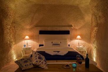 ホテル Azure Cave Suites   Cappadocia