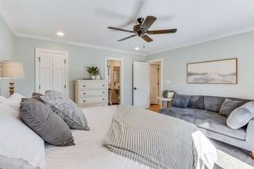 קוטג'' Lake Hartwell Home W/ Dock + Fire Pits!