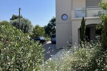 Blue Symphony Suites & Apartments