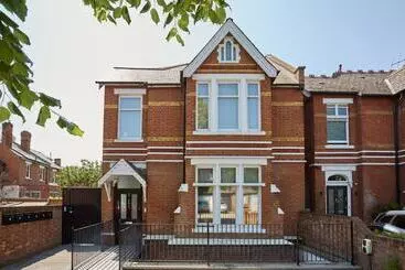 Ealing Broadway By Viridian Apartments