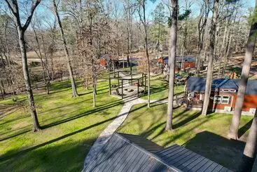 Mökkimajoitus Hook, Line, & Sinker Retreat: Fire Pit, Grill!