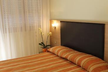 Отель Astor B&b