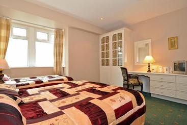 호텔 College Crest House