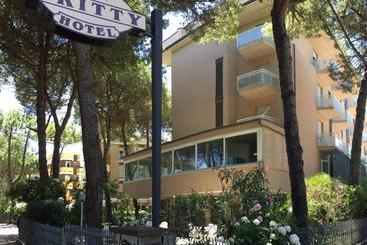 فندق Kitty