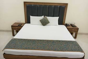 בית מלון כפרי Sannidhi Emerald