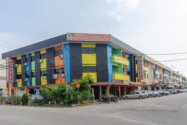 호텔 Sunflower Express _pontian