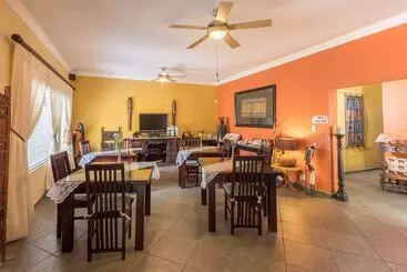 Majatalo Beetleloop Guest House