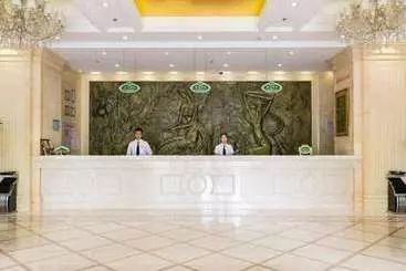 Vienna Hotel Shanghai Happy Valley