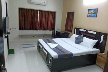 Pensão Corporate Stay Soluation Gandhinagar B/53