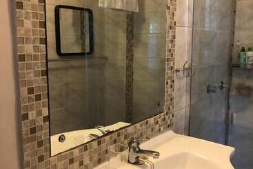 بنسيون Self Catering Guest House