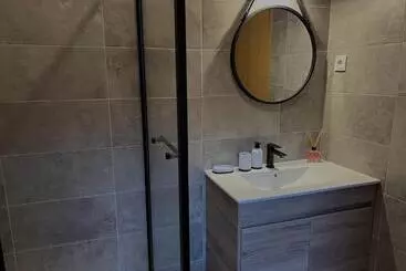 هتل آپارتمان Ady House 2