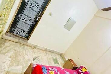 Hotel Shree Yamuna Dham Home Stay