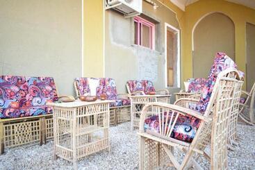 تختخواب و صبحانه Kony Nubian Guest House