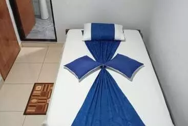 Pension  Hostal Famar