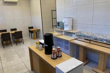 ビジネスホテル 山手inn