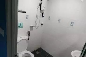 Nocleg ze śniadaniem May Room Semporna