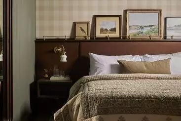 The June Motel, Beaver Valley