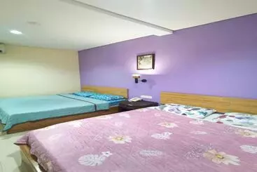 Hotel Oyo 90883 Pavilion Inn