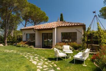 Palazzo Massaini   Le Scuderie