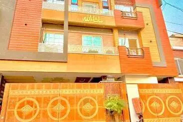 Magnum Girls Hostel