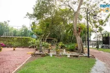 Resort Otel Damai Laut Escape By Perfect Host
