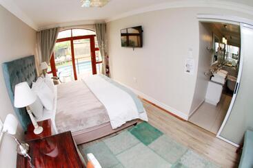 پانسیون Oleander Guest House