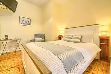 پانسیون Spencer Suites Albany