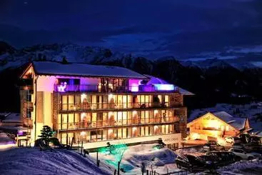 Hotel Alps Lodge