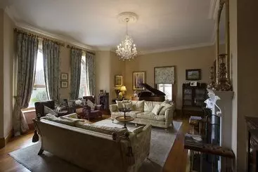 Down Yonder Boutique B&b