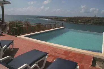 Hotel Two Bays Beach Villa Apartment And Studios